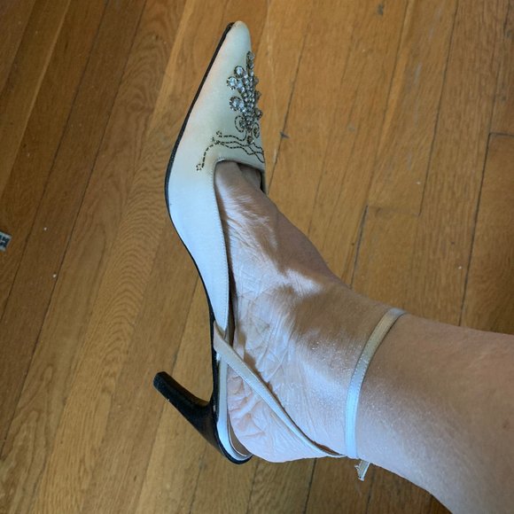 Alain Tondowski Silk & Rhinestone Shoes - Picture 5 of 6